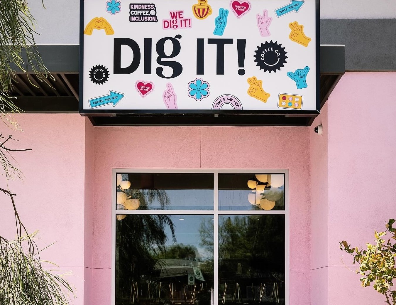 Dig It Coffee Co. snacks and drinks (Dig It Coffee Co. via WhatNow / Facebook)